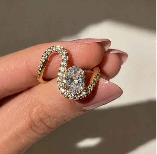 Oval Diamond Wave Ring
